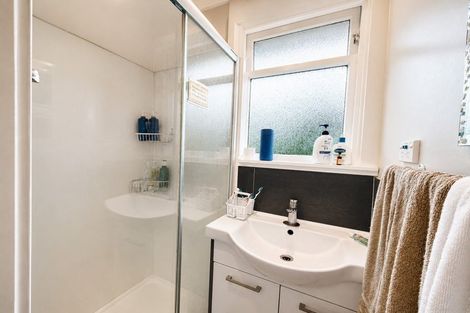 Photo of property in 25 Morrison Avenue, Northcote, Christchurch, 8052