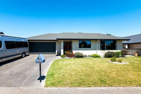 Photo of property in 15 Kendall View, Stoke, Nelson, 7011