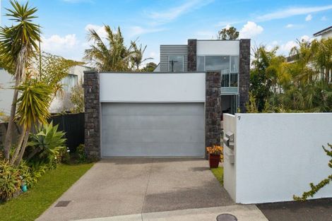 Photo of property in 7 Merani Street, Narrow Neck, Auckland, 0622