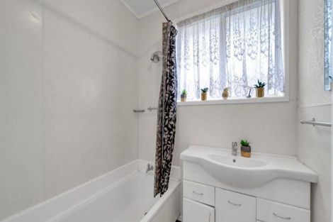 Photo of property in 162 Omata Road, Blagdon, New Plymouth, 4310