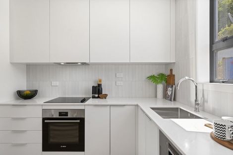 Photo of property in 62 Tiketike Way, Brooklyn, Wellington, 6021