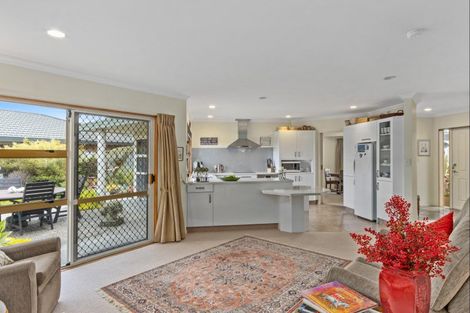 Photo of property in 9 Knightsbridge Place, Taradale, Napier, 4112
