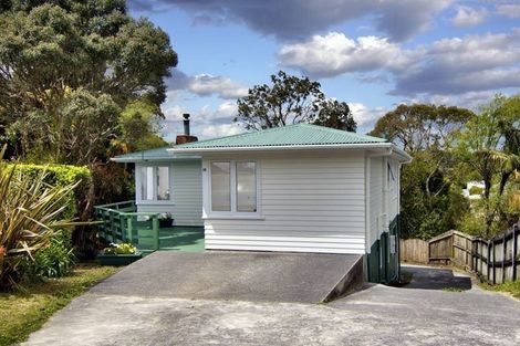 Photo of property in 12 Surat Place, Glen Eden, Auckland, 0602