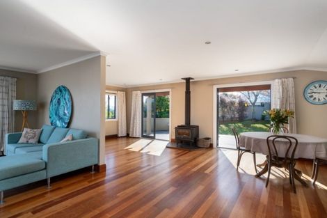 Photo of property in 10 Mccauley Grove, Hilltop, Taupo, 3330