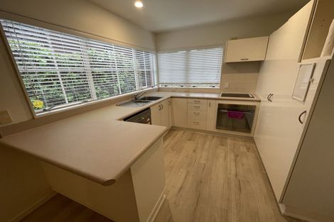 Photo of property in 2/47 Lavery Place, Sunnynook, Auckland, 0632