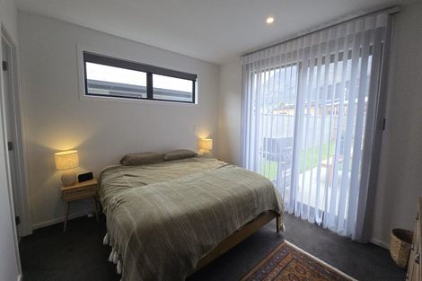 Photo of property in 33 Drysdale Road, Jacks Point, 9371