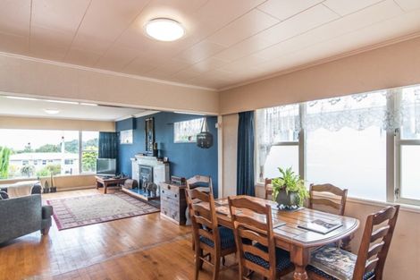 Photo of property in 40 Kaitawa Crescent, Paraparaumu, 5032