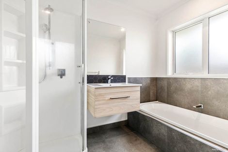 Photo of property in 20 Raki Street, Pukekohe, 2120