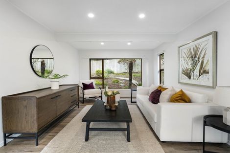 Photo of property in 2/867 Beach Road, Waiake, Auckland, 0630