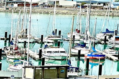 Photo of property in 1 Simeon Quay, Lyttelton, 8082