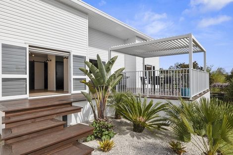 Photo of property in 37 Aratapu Street, Waitara, 4320