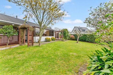 Photo of property in 7 Kaitake Place, Oakura, 4314