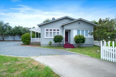 Photo of property in 221 Henderson Valley Road, Henderson, Auckland, 0612
