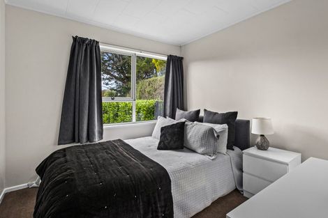 Photo of property in 37 Pitt Street, Clive, 4102