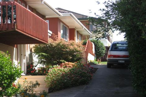 Photo of property in 49 Pakira Avenue, Glendene, Auckland, 0602