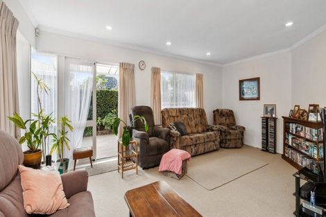 Photo of property in 54 Russley Drive, Mount Maunganui, 3116