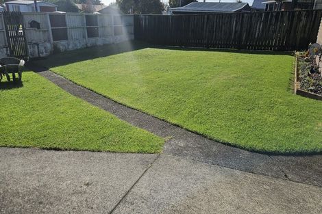 Photo of property in 2 Saxton Road, Upper Vogeltown, New Plymouth, 4310