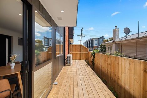 Photo of property in 30u2 Cameron Road, Hamilton East, Hamilton, 3216