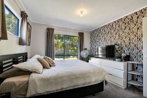 Photo of property in 28b Poplar Grove, Whalers Gate, New Plymouth, 4310