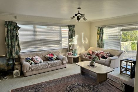 Photo of property in 20 Sovereign Place, Glenfield, Auckland, 0629