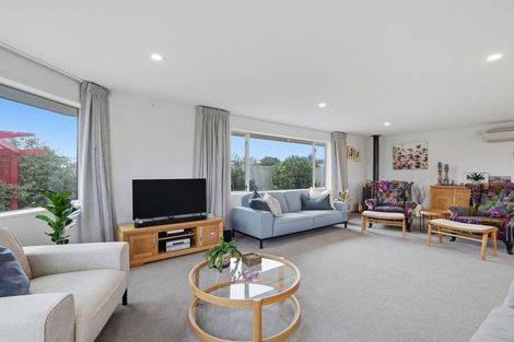 Photo of property in 4 Devon Crescent, Darfield, 7510