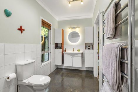 Photo of property in 106p Greenslade Road, Raglan, 3295