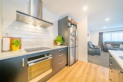 Photo of property in 9 Jack Vaughan Grove, Wainuiomata, Lower Hutt, 5014