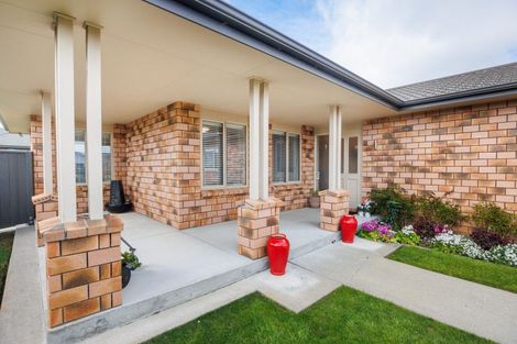 Photo of property in 30 Daniel Place, Kelvin Grove, Palmerston North, 4414