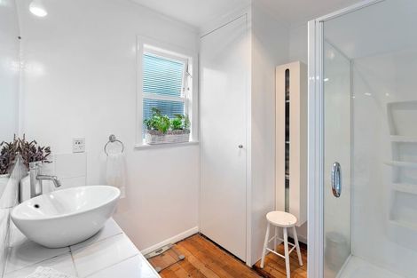 Photo of property in 29 Hona Street, Waikanae Beach, Waikanae, 5036