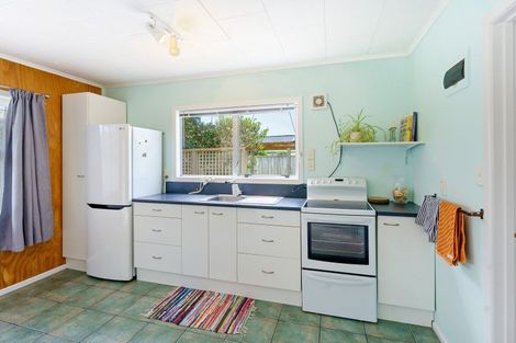 Photo of property in 19 Karaka Street, Otaki Beach, Otaki, 5512