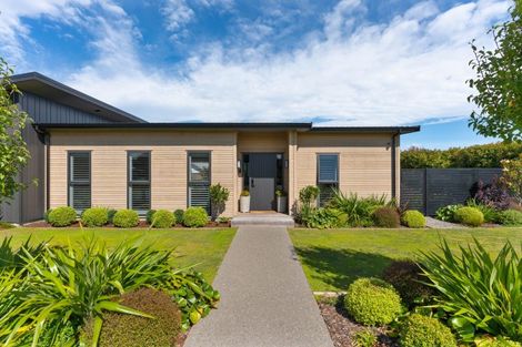 Photo of property in 12 Coralie Place, Lansdowne, Masterton, 5810