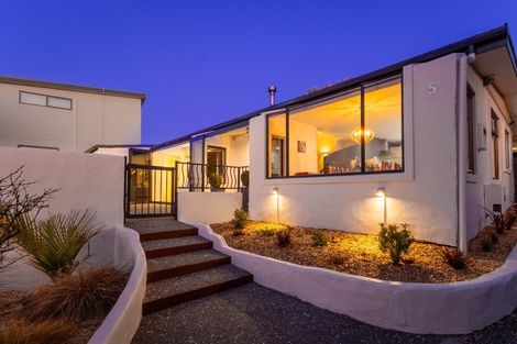 Photo of property in 5 Kotare Street, Waikanae, 5036