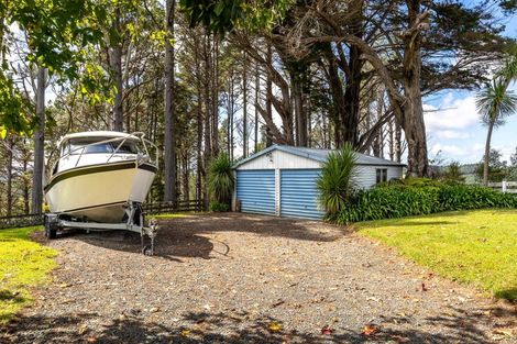 Photo of property in 603 Peak Road, Helensville, 0875