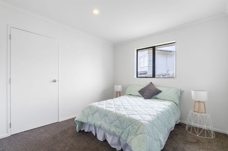 Photo of property in 14 Cade Place, Weymouth, Auckland, 2103