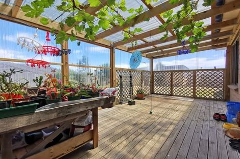 Photo of property in 213 Mark Avenue, Grenada Village, Wellington, 6037