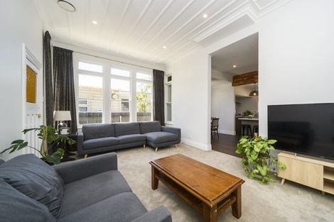 Photo of property in 84 Featherston Street, Takaro, Palmerston North, 4412