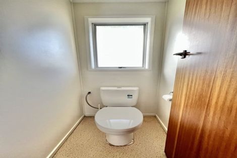 Photo of property in 1/4 Pomaria Road, Henderson, Auckland, 0610