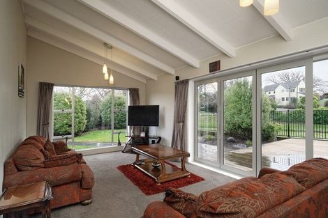 Photo of property in 1 Esher Place, Saint Martins, Christchurch, 8022