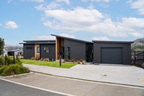 Photo of property in 19 Tunarau Street, Raglan, 3225