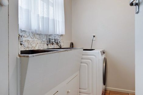 Photo of property in 84 Matipo Road, Te Atatu Peninsula, Auckland, 0610