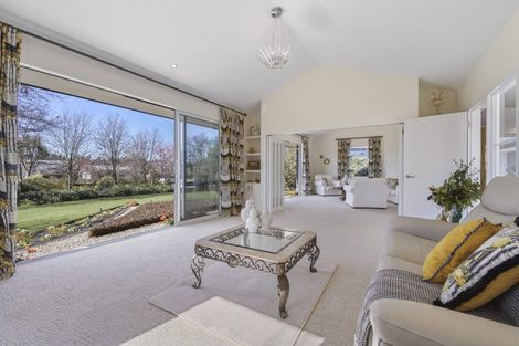 Photo of property in 72 Oakgrove Drive, Rangiora, 7400
