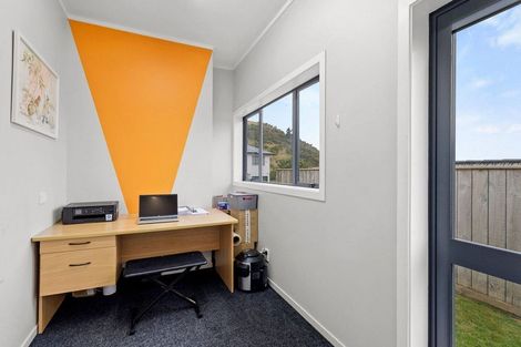 Photo of property in 17 Gifford Grove, Churton Park, Wellington, 6037