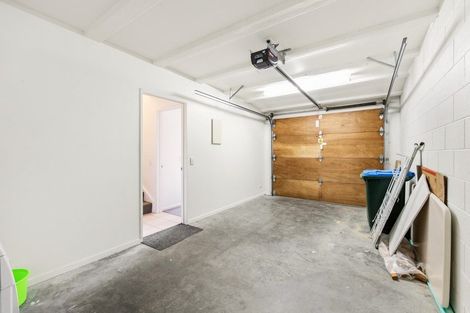 Photo of property in Arno Apartment, 10/8 Mckerrow Place, Sunshine Bay, Queenstown, 9300