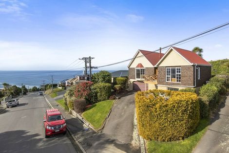 Photo of property in 19 Earls Road, Saint Clair, Dunedin, 9012