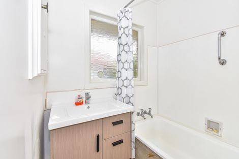 Photo of property in 20a Hillcrest Road, Papatoetoe, Auckland, 2025