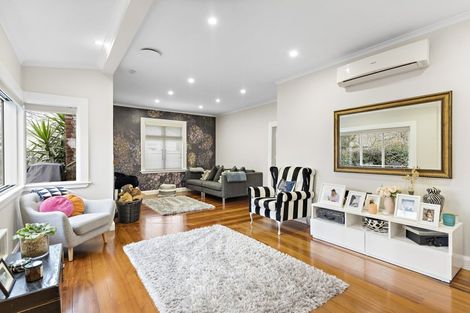 Photo of property in 10 Kuratawhiti Street, Greytown, 5712