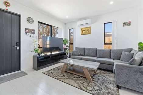 Photo of property in 4d Carolyn Street, Manukau, Auckland, 2025