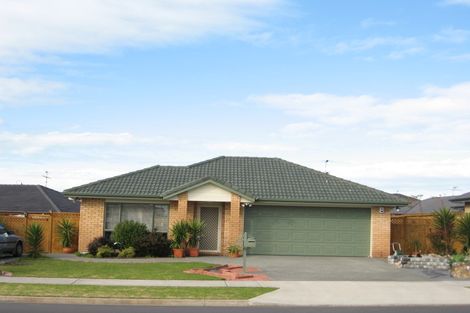 Photo of property in 223 Carnoustie Drive, Wattle Downs, Auckland, 2103