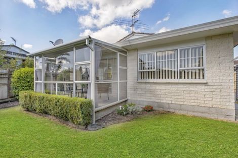 Photo of property in 1/6 Keeney Court, Papakura, 2110