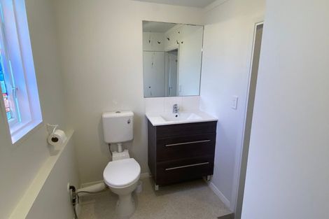 Photo of property in 104 Ruskin Road, Newlands, Wellington, 6037